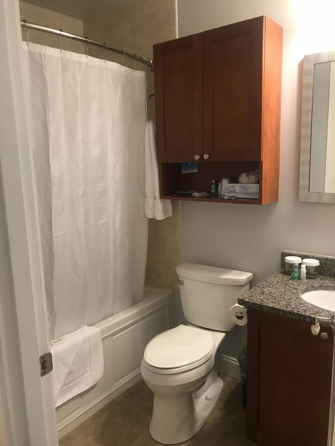 Crescent Suites Hotel Waltham Bagian luar foto