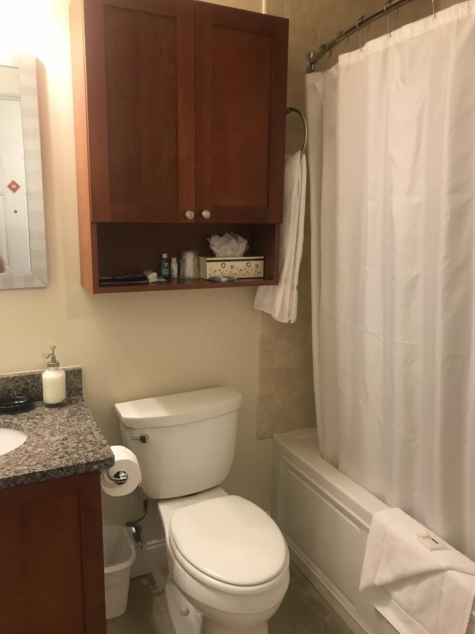 Crescent Suites Hotel Waltham Bagian luar foto